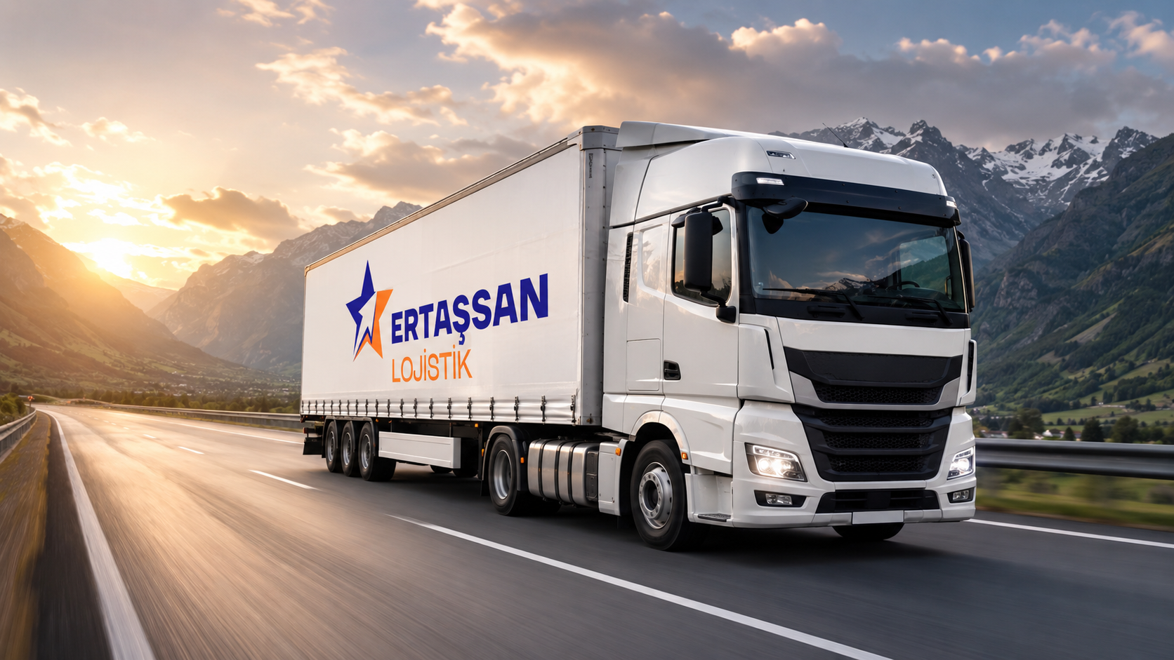 Otoyolda seyreden Ertaşsan Lojistik tır filosu